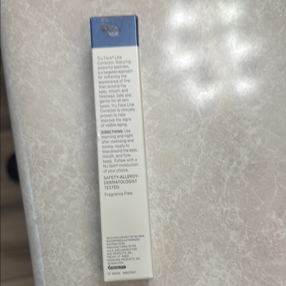 Nu Skin Tru Face Line Corrector - Peptide Refining Gel (White & Blue) - Picture 2 of 3